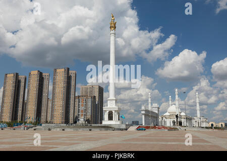 Astana, Kazakhstan, le 3 août 2018 : Vue de l'Eli Kazakh Monument sur la place de l'indépendance à Astana, la capitale du Kazakhstan Banque D'Images