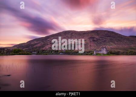Soir et coucher du soleil à Kilchurn Castle Banque D'Images