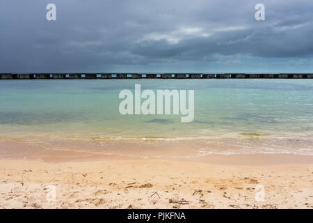 Cuba, la baie des Cochons / Bahía de Cochinos Playa Giron, barrière, brise-lames Banque D'Images