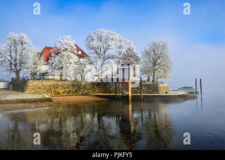 Allemagne, Hambourg Kirchwerder, Zollenspieker Fährhaus, sur l'Elbe Banque D'Images