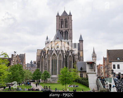 Gand, APR 28 : Vue extérieure de l'Église historique de Saint Nicolas on APR 28, 2018 à Gand, Belgique Banque D'Images