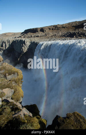 L'Islande, la force de la nature, Dettifoss cascade plus fortes d'Europe, arc-en-ciel Banque D'Images