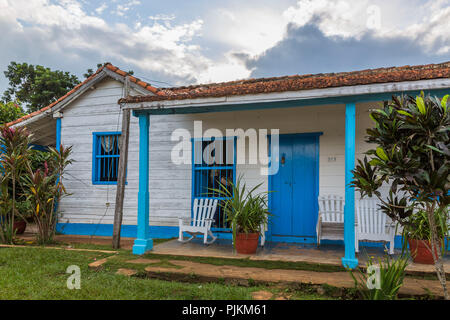 Maison de ferme cubaine typique, ferme de tabac, vallée de Vinales, province de Pinar del Rio, Cuba, République de Cuba, Antilles, Caraïbes Banque D'Images