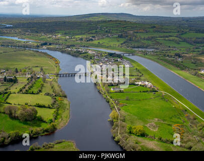 O'Brien's Bridge rivière Shannon, dans le comté de Clare, Limerick, Irlande, Europe Banque D'Images