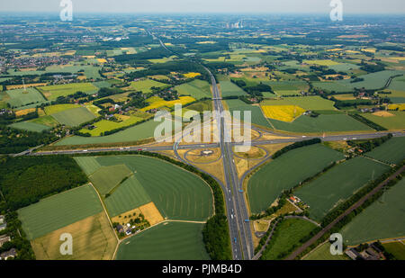 Kamener Kreuz, autoroute A2 et A1, BundesMotorwayen, Kamen, Ruhr, Rhénanie du Nord-Westphalie, Allemagne Banque D'Images