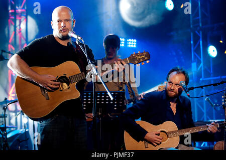 Musicien flamand Flip Kowlier au Radio 1 Sessies (Belgique, 11/10/2010) Banque D'Images