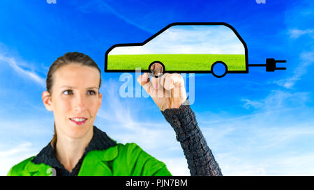 Dessin femme voiture électrique sur l'écran virtuel. Concept de l'écologie. Banque D'Images