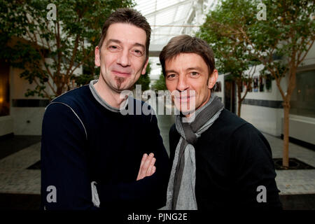 Kris Wauters et Koen Wauters lors de la présentation de la comédie musicale "domino" et Idool 2011 programme de télévision (Belgique, 27/01/2011) Banque D'Images