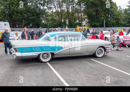 Glasgow, Ecosse, Royaume-Uni. 8 Septembre, 2018. Autrefois propriété de Buick 1950 star rock and roll Buddy Holly sur l'affichage à Giffnock Village Salon de voitures qui renvoie à l'événement de l'année du cinquième. Sur show sont une gamme de classic, vintage et voitures uniques ainsi que l'amusement et divertissement pour toute la famille. Credit : Skully/Alamy Live News Banque D'Images