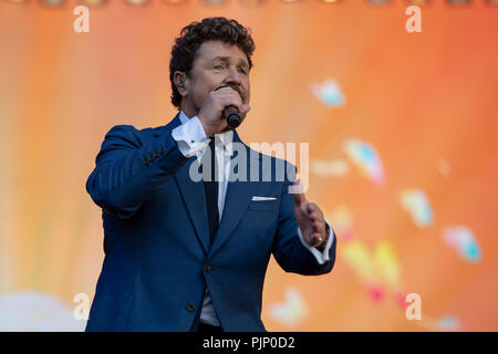 Michael Ball effectuant au Proms in the Park, Hyde Park, Angleterre.© Jason Richardson / Alamy Live News Banque D'Images