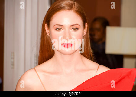 Acteur Karen Gillan, marche le tapis rouge lors de son arrivée à attendd la première mondiale de 'le Cercle' au 2017 Tribeca Film Festival à New York. Banque D'Images