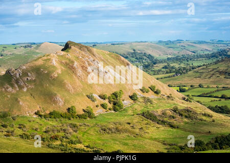 Chrome Hill dans la haute vallée de la Colombe près de Hollinsclough, parc national de Peak District Banque D'Images