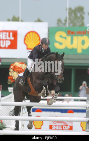 Le nord-américain, Spruce Meadows 2004, Beezie Madden (USA) Jugement d'équitation Banque D'Images