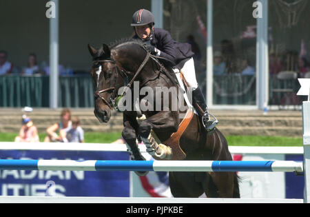 Spruce Meadows 2004Continental Cup Nexen, Beezie Madden (USA) Jugement d'équitation Banque D'Images