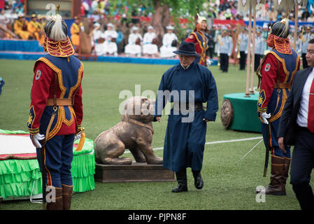 La cérémonie d'ouverture du festival Naadam 2018 à Oulan-Bator, en Mongolie. Banque D'Images