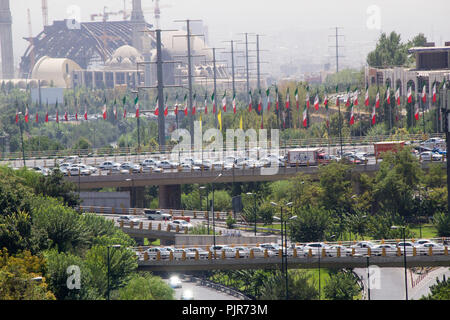 Ariel photo pour la ville de Téhéran en République islamique d'Iran, qui montrent les rues et les bâtiments et certaines voitures et certains arbres. Banque D'Images