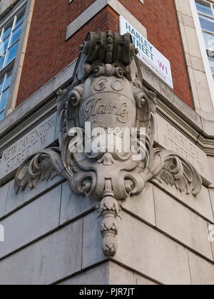 Londres, UK - 8 septembre 2018 : Street sign pour Harley Street et New Cavendish Street. Mur de coin de rue. Banque D'Images
