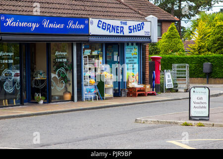 7 septembre 2018 Petite boutique sur le Ballymaconnell Road South, à Bangor, dans le nord du comté de Down en Irlande. Ces petite entreprise orovide un précieux serv Banque D'Images