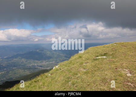 Une belle promenade à travers la Roumanie un pays magnifique avec de nombreuses traditions et légendes de hautes montagnes et beaux riversa belle promenade à travers Banque D'Images