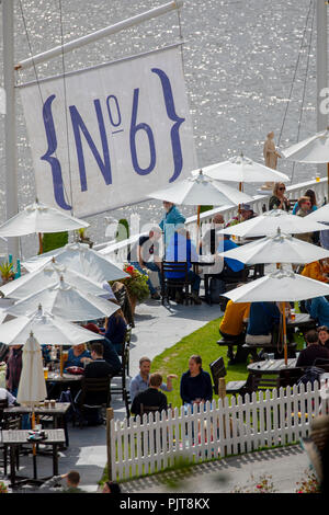 Portmeirion, le Nord du Pays de Galles le 7 septembre 2018 : Festival no 6 est multi-award-winning de la musique, festival des arts et de la culture que tout se déroule dans le beauti Banque D'Images