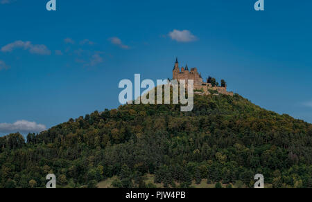 Le Château de Hohenzollern est la maison ancestrale de la famille princière et de l'autrefois royale de Prusse régnant impérial allemand et maison de l'Hohenzo Banque D'Images