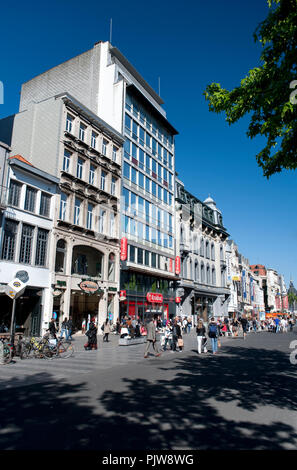 La rue commerçante Meir à Anvers (Belgique, 03/05/2011) Banque D'Images