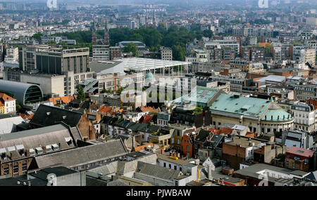 Vue panoramique sur Anvers vue depuis le toit de la Boerentoren (Belgique, 31/08/2008) Banque D'Images