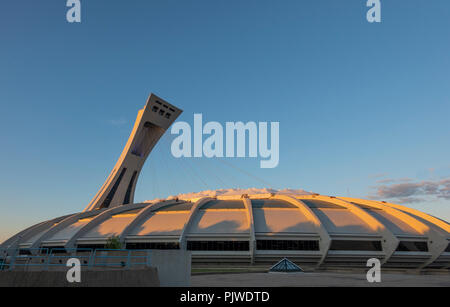 La tour de Montréal, une tour penchée construire au Stade olympique 1976 Banque D'Images