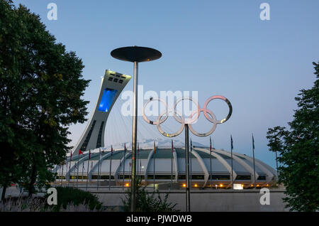 La tour de Montréal, une tour penchée construire au Stade olympique 1976 Banque D'Images