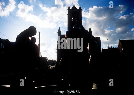 L'église St Nicolas sur la place Emile Braun à Gand (Belgique, 08/04/2006) Banque D'Images