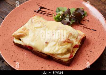 Le croque-monsieur. Le sandwich au jambon et au fromage Banque D'Images