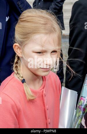 Bruxelles, Belgique. 05Th Nov, 2018. Eleonore Princesse de Belgique partent à la Onze Lieve Vrouwekerk à Laeken, le 8 septembre 2018, après avoir assisté à la célébration eucharistique à l'occasion du 25e anniversaire de la mort de SM le Roi Boudewijn Photo : Albert Nieboer/ Pays-Bas OUT/Point de vue OUT | Crédit : dpa/Alamy Live News Banque D'Images