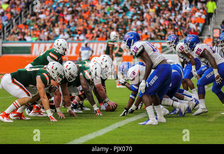 Miami Gardens, Florida, USA. 05Th Nov, 2018. Les Championnats de la jouer contre les Tigres au cours de l'état de Savannah college football game au Hard Rock Stadium de Miami Gardens, en Floride. Les Hurricanes ont remporté 77-0. Mario Houben/CSM/Alamy Live News Banque D'Images