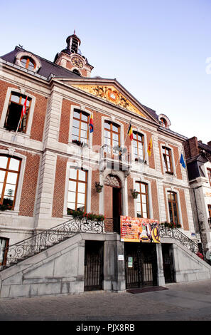 L'Hôtel de ville du 18ème siècle dans la région de Huy (Belgique, 29/09/2011) Banque D'Images