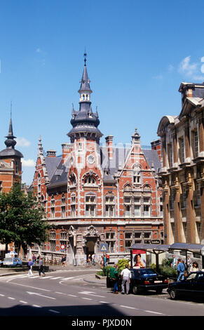 Le 19e siècle ancien bureau de poste à Louvain (Belgique, 31/05/1993) Banque D'Images