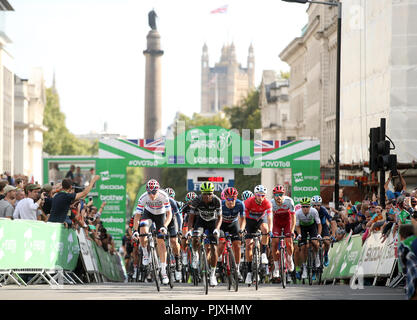 Étape 8 coureurs partent de l'Ovo Energy Tour of Britain 2018 autour de Londres. Banque D'Images