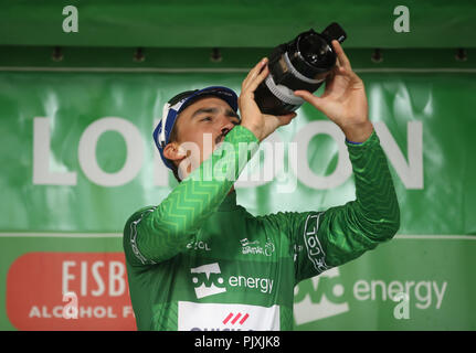 Team Quick Step Parquet Julian Alaphilippe célèbre remportant l'énergie Ovo Tour of Britain 2018 autour de Londres. Banque D'Images