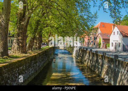 City park et Gradna Creek dans la ville de Zagreb, Croatie du nord Banque D'Images