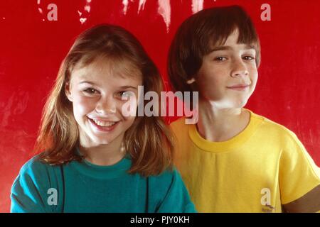 Tami Stronach und Barret Oliver aus dem Spielfilm die unendliche Geschichte', à München, Deutschland 1984. Tami Stronach enfants acteurs et Barret Oliver du film 'Le Neverending Story" à Munich, Allemagne 1984. Dans le monde d'utilisation | Banque D'Images