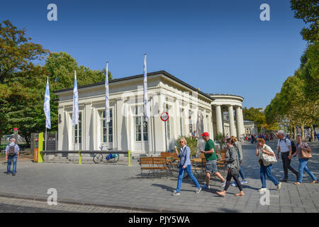 Informations touristiques, Friedrich Wilhelm de l'Elisenbrunnen, place, Aix-la-Chapelle, Rhénanie du Nord-Westphalie, Allemagne, Touristeninformation, Friedrich-Wilhelm-Platz, Banque D'Images