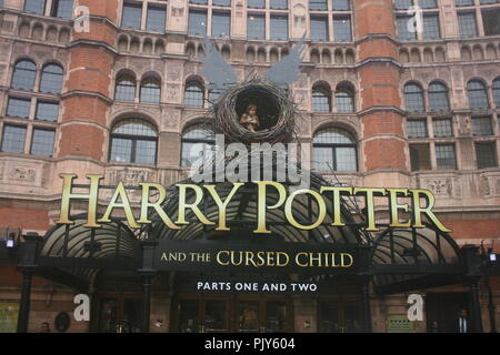 La photographie a été prise du Palace Theatre, Shaftesbury Avenue, Londres, qui montre le jeu Harry Potter et l'enfant maudit. Banque D'Images