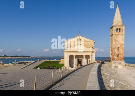 Caorle, Italie (8 septembre 2018) Le Sanctuaire de Notre Dame de l'Ange sur la plage de Caorle Banque D'Images