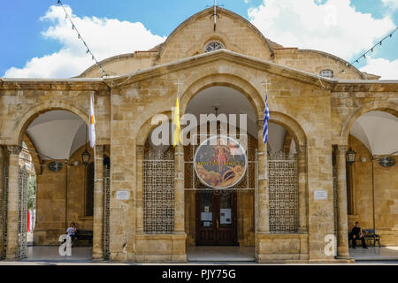 Nicosie, Chypre - 14 mai 2018 : entrée principale de l'église Panagia Phaneromeni. Église de Sainte Marie. Banque D'Images