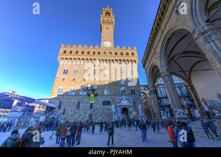 Florence, Italie - 22 mars 2018 : La tour d'Arnolfo du Palazzo Vecchio à Florence, Italie Banque D'Images