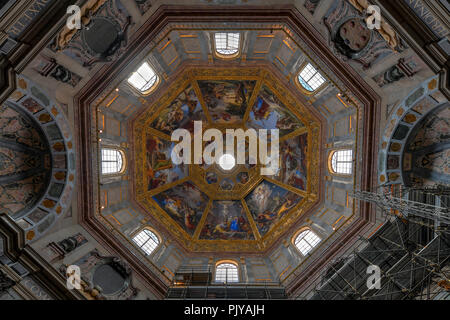 Florence, Italie - 22 mars 2018 : vue de l'intérieur de la chapelle des Médicis à Florence, Italie. Le monument est une partie de la Basilique de San Lorenzo. Banque D'Images