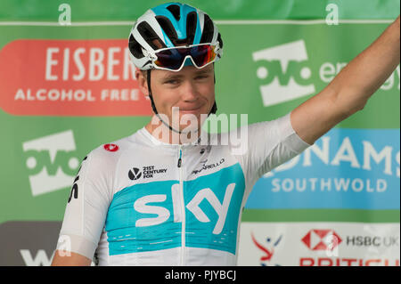 Chris Froome de l'équipe Sky a introduit avant le début de l'OVO Tour of Britain 2018 étape 8 à Londres. Credit : Malcolm Park/Alamy. Banque D'Images