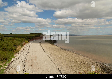 À l'est le long de la côte de Lavernock Point vers Cardiff, Glamorgan, Pays de Galles, Royaume-Uni Banque D'Images