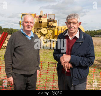 Tour du lac, Cork, Irlande. Le 9 septembre 2018. John Sutton, Clonakilty et Kevin Finn du Tour du lac à l'Ouest de Cork Vintage labourer et battage qui a eu lieu à Barryshall Co.Cork Timoleague. Crédit : David Creedon/Alamy Live News Banque D'Images