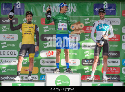 Londres, Royaume-Uni. 9 Septembre, 2018. L'OVO Energy Tour of Britain Londres Stade 8 se termine par un 14 tours de circuit dans le centre de Londres sur routes fermées en face de grandes foules et couvrant 77km à une vitesse de 80km/h, départ et arrivée sur la rue Regent St James's près de Piccadilly Circus. Julian Alaphilippe de délicieuses étages prend la première place dans l'ensemble, Wout Poels de l'équipe Sky deuxième et Primoz Roglic de LottoNL-Jumbo troisième. Credit : Malcolm Park/Alamy Live News. Banque D'Images