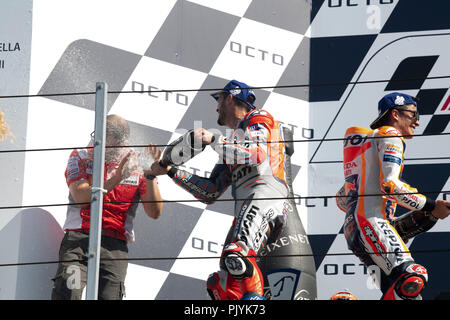 Felicity sur le podium fin de la course 04 Andrea Dovizioso ITA Ducati Team Ducati MOTOGP au "Misano World Circuit Marco Simoncelli", Italie 13e ronde de championnat MotoGP mot Gran Premio Octo di San Marino e della Riviera di Rimini 07 set - set 09 , 2018 à Misano Italie Banque D'Images